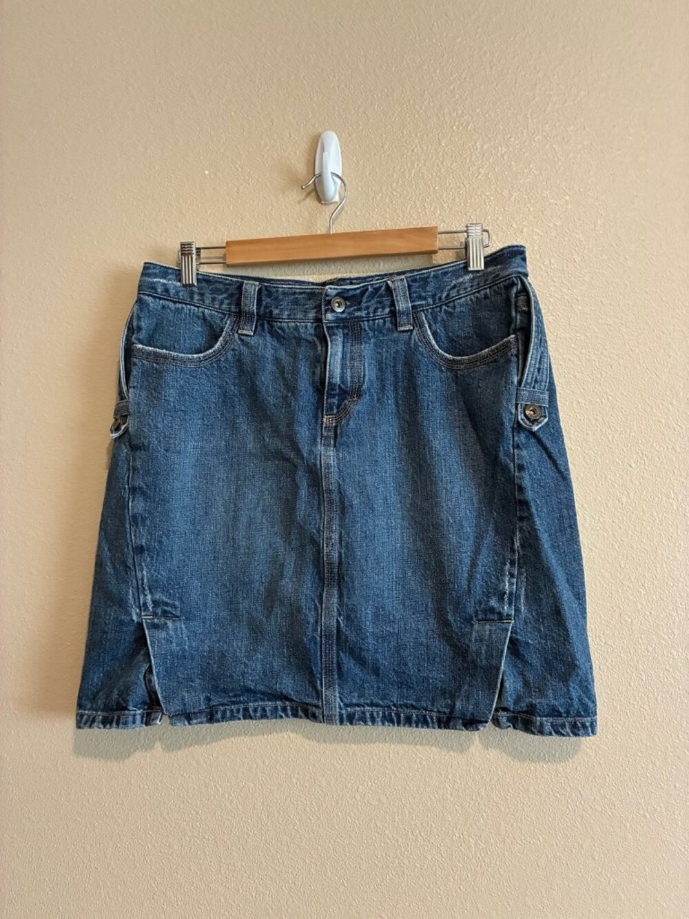 Vintage Tommy Hilfiger Women's Blue Denim Skirt Size 10